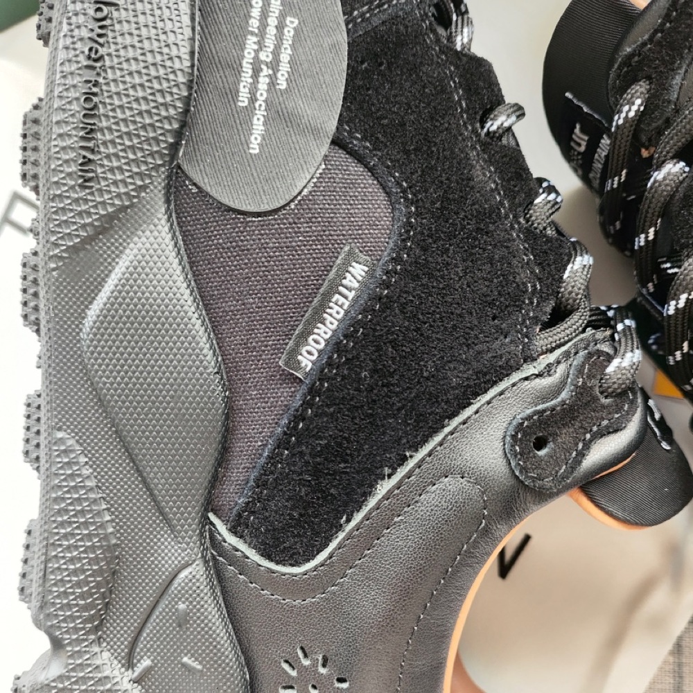 Barbour Black Sneakers with Tan Lining - Picture 4 of 7